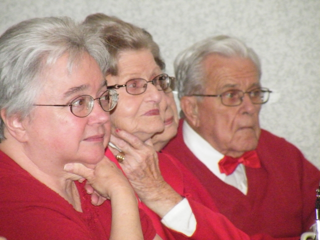seniors in red